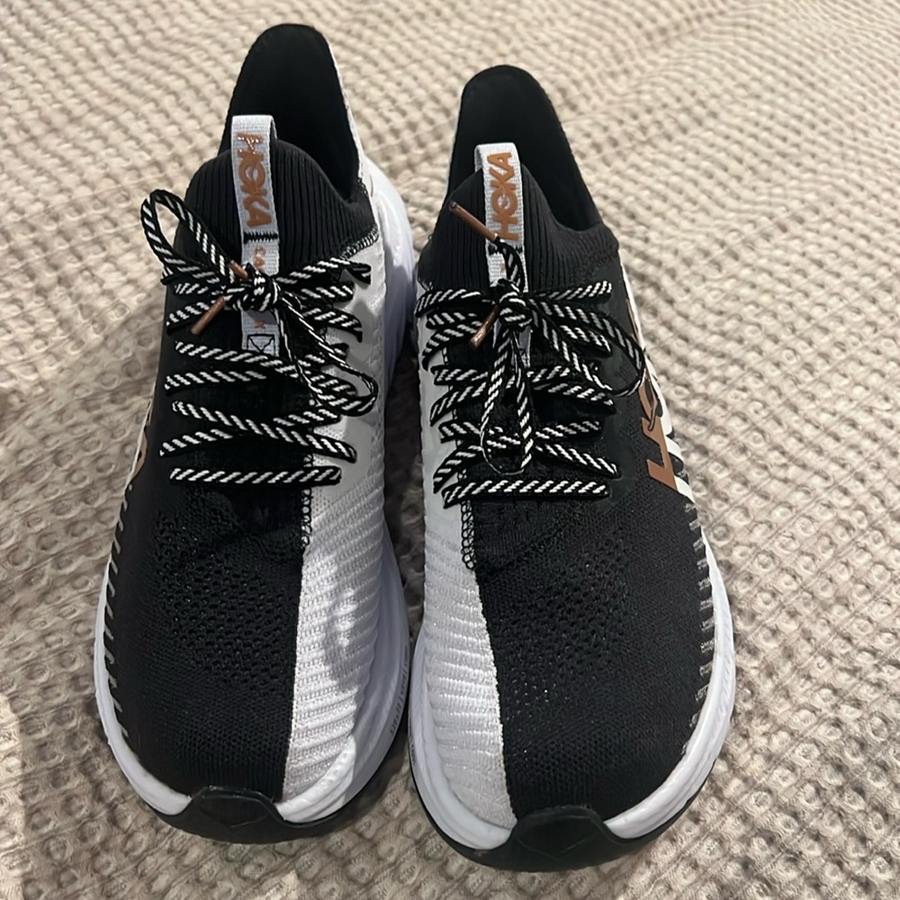 Hoka Carbon X 3 black and white